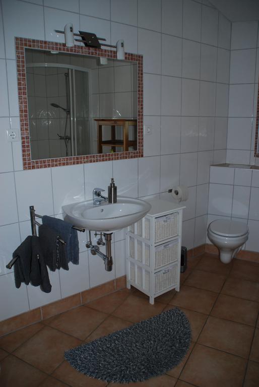 Ferienwohnung Kirstin Pfeifhofer Oetz Exterior foto